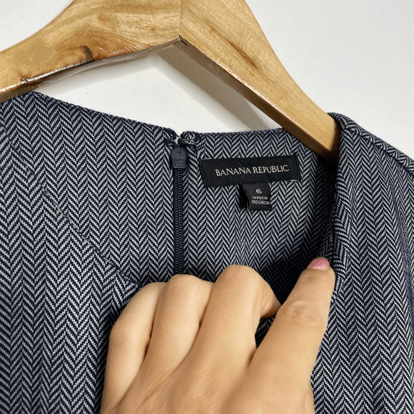 BANANA REPUBLIC Navy Herringbone Ponte Dress Flutter Sleeves Stretch WOMEN'S 6 - Picture 4 of 7